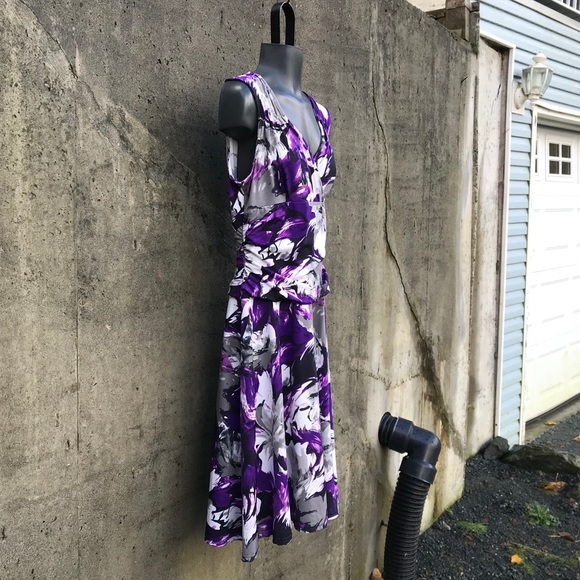 5/$20 Le Chateau Floral Print Dress Size Small - Picture 8 of 13